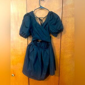 LULUS black puffy sleeve, mini dress with cutout and ties. Size L. NWT